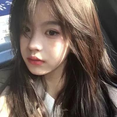 青丝拂面，车马如梦。青丝染雪 青丝柔意 云鬓绾山河 青丝化雪 青丝雅韵 青丝挽起