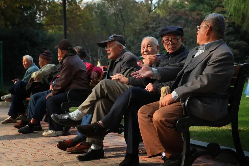 《懂得珍惜自己，才能遇见最美的生活》

有些人用一生的时间去学会爱别人，却始终忘
