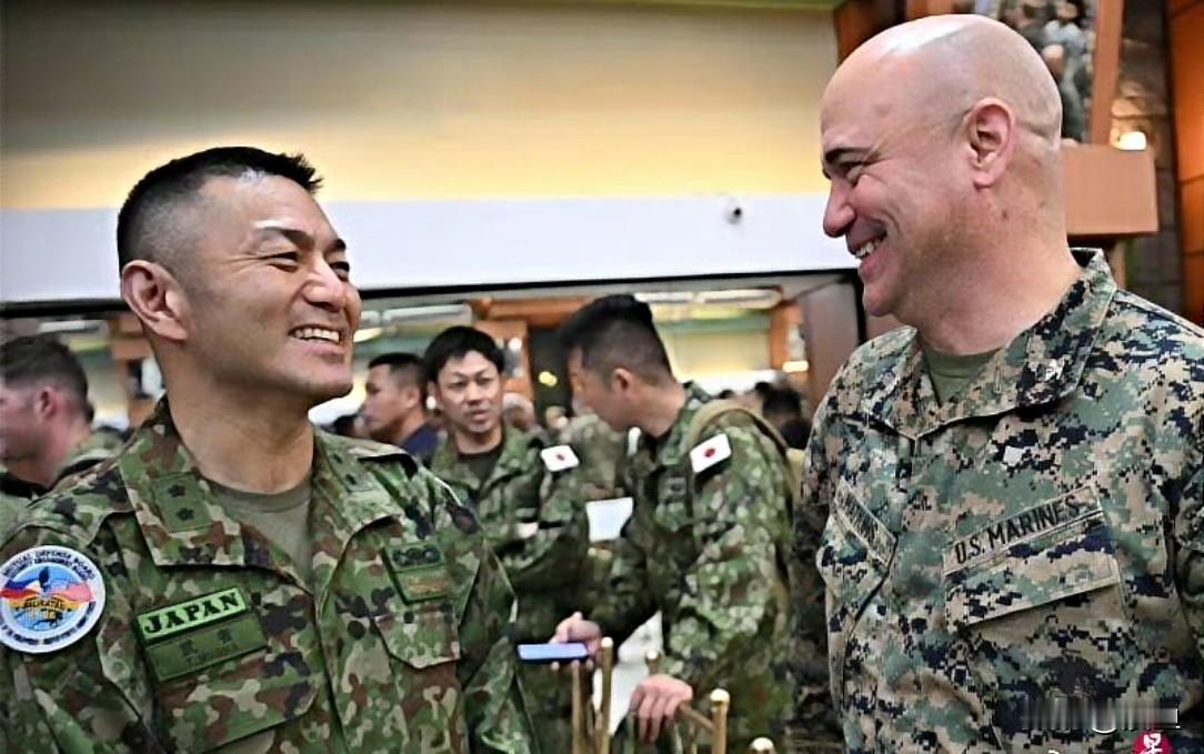 法新社4月24日报道
美菲启动历来最大规模“肩并肩”军演，日本首次派兵参与。
