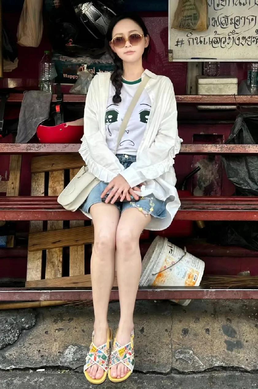 @陈乔恩 最新～姐很自爱[比心]
