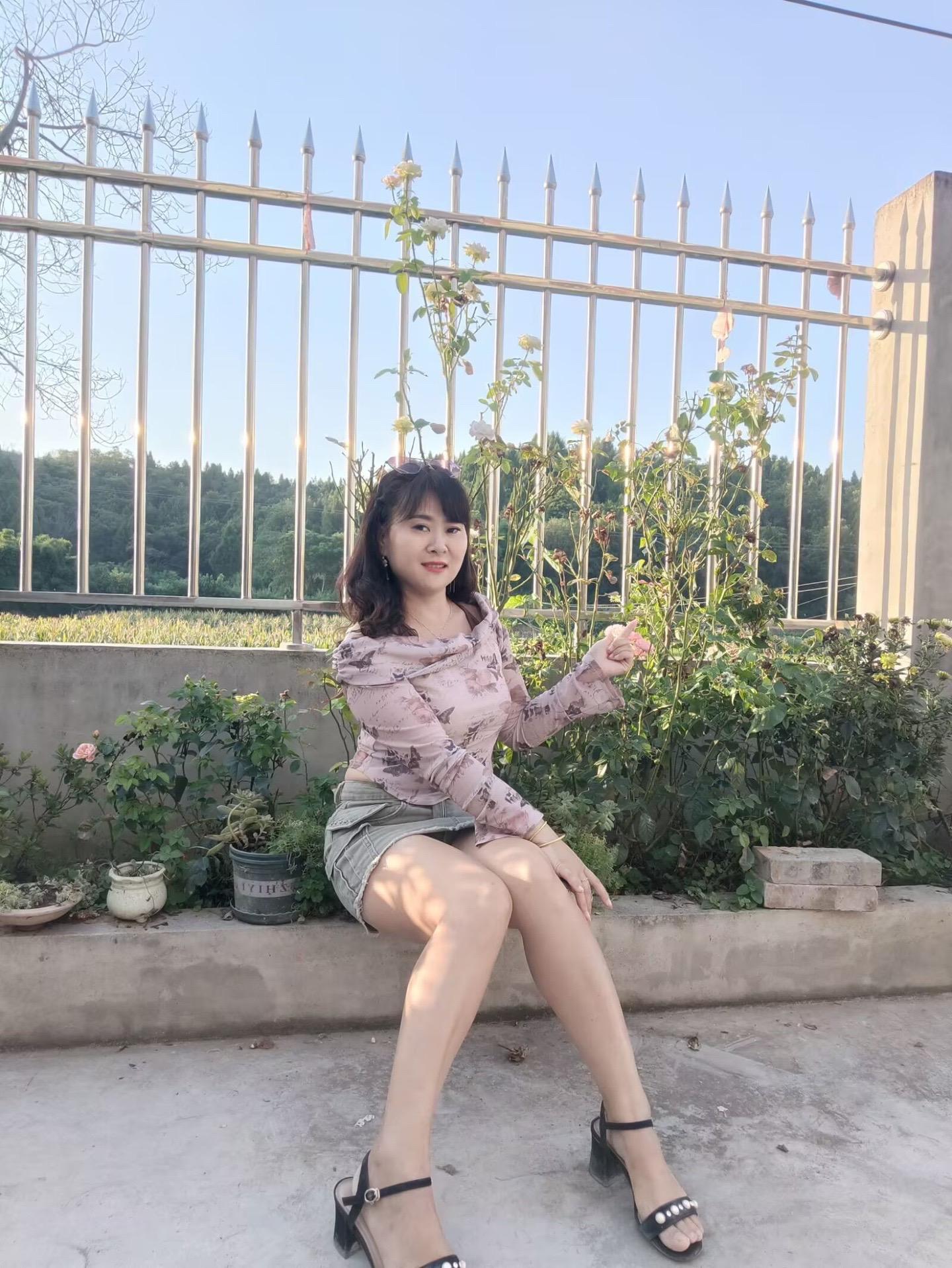 回过头看看，又一个十年，青春离我越来越远……
