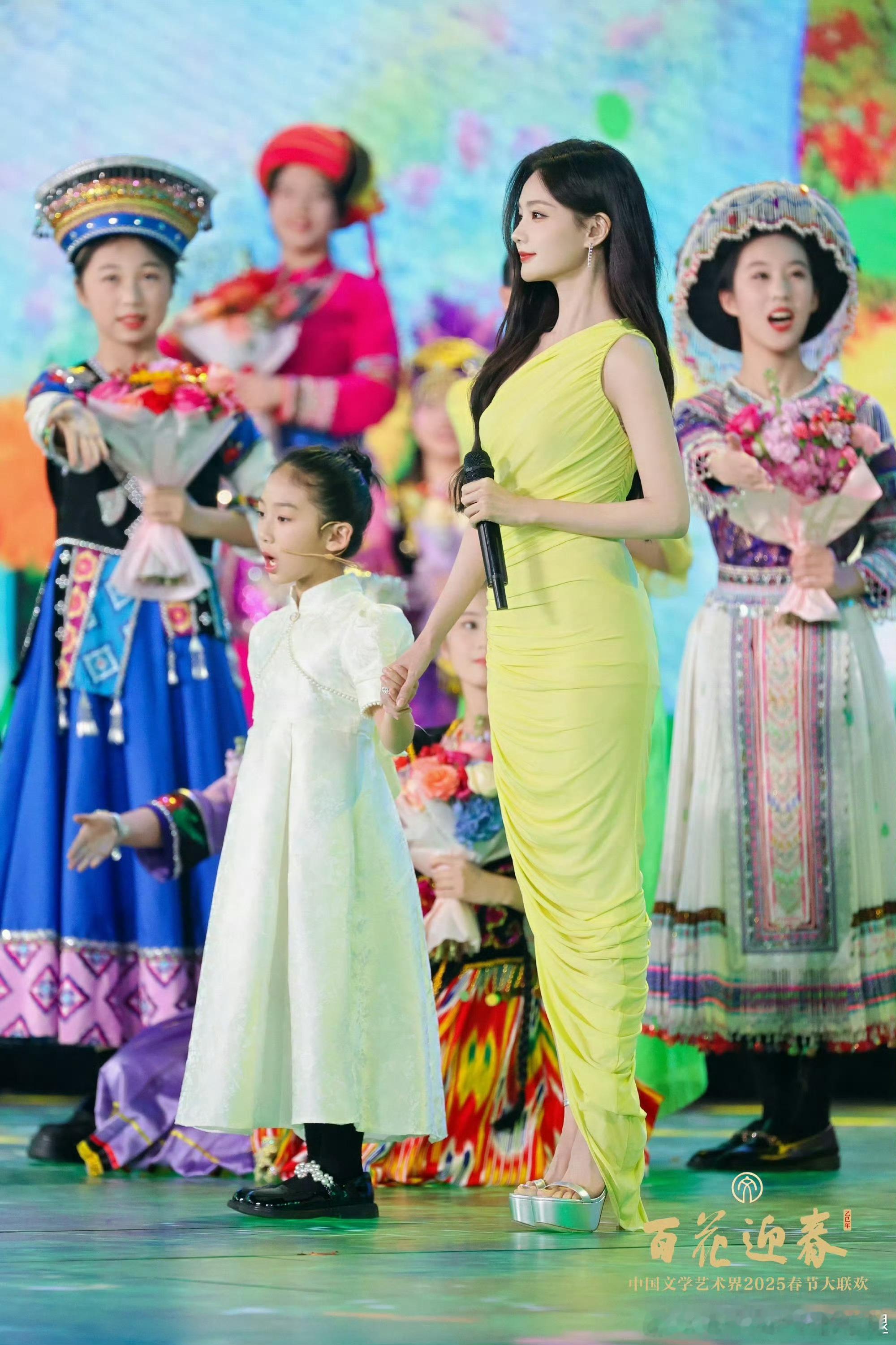 李一桐民国美人蛇李一桐好适合旗袍装 