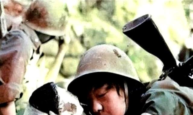 那孩子，18岁，死前就问了一句能抱抱我吗？

不是矫情。是真没尝过爱情啥味儿。