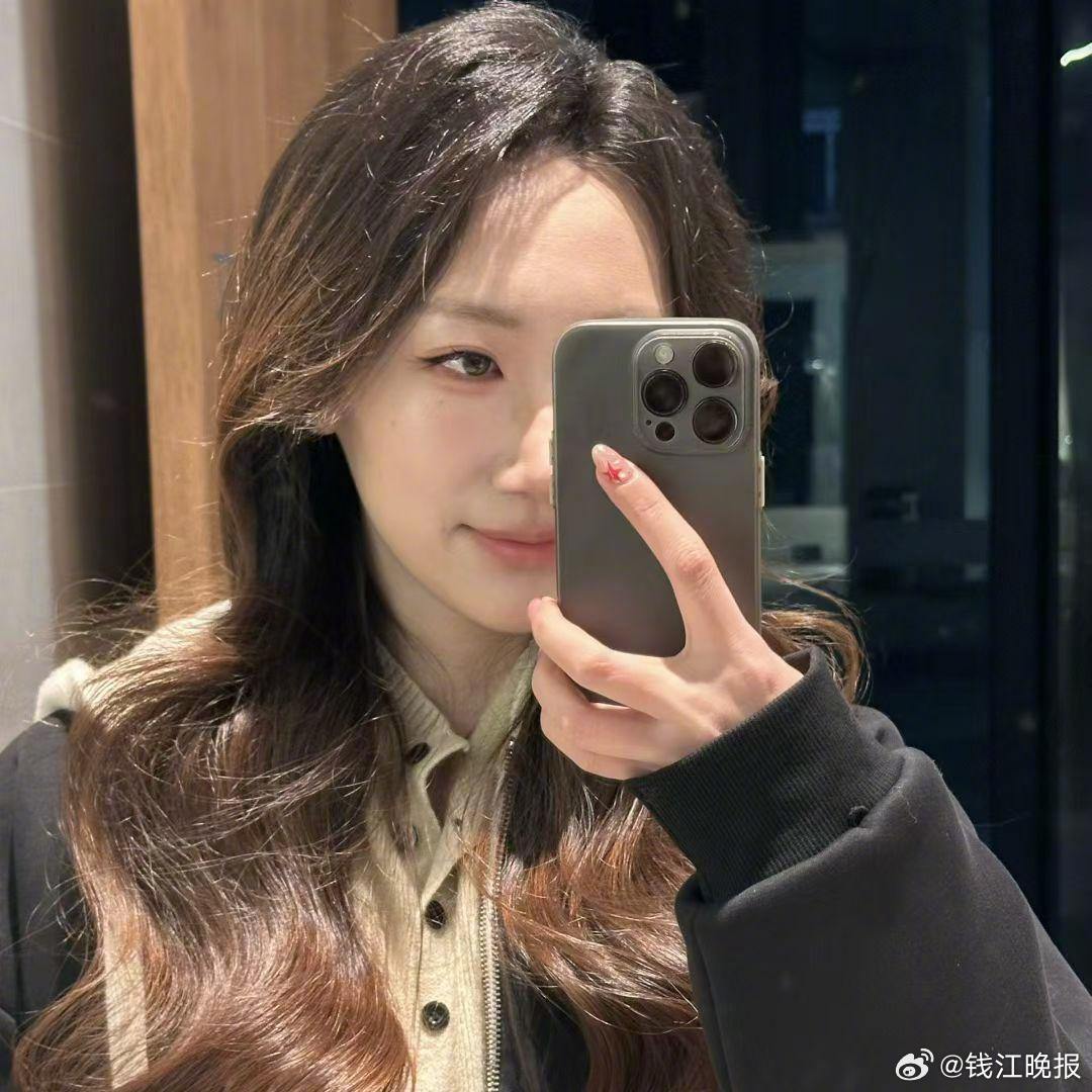 【#数学垫底的普通女孩入职头部MCN#】时值七月，大四学生迎来毕业季，学子们走出