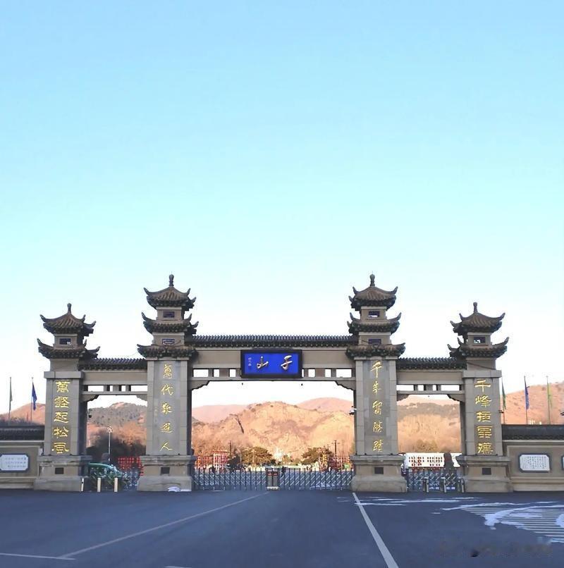 辽宁的旅游景点有很多，以下为我最喜欢的景点
1、鞍山千山
2、医巫闾山
3、本溪