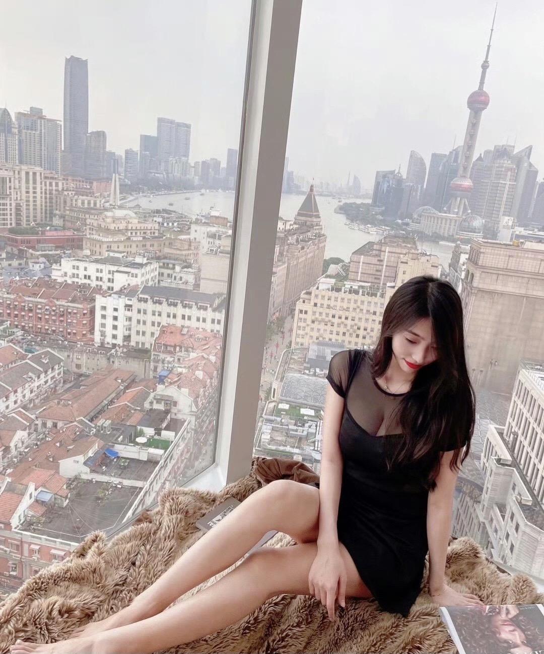 日子很滚烫，又暖又明亮。上热门 十亿流量扶持计划 穿搭 御姐