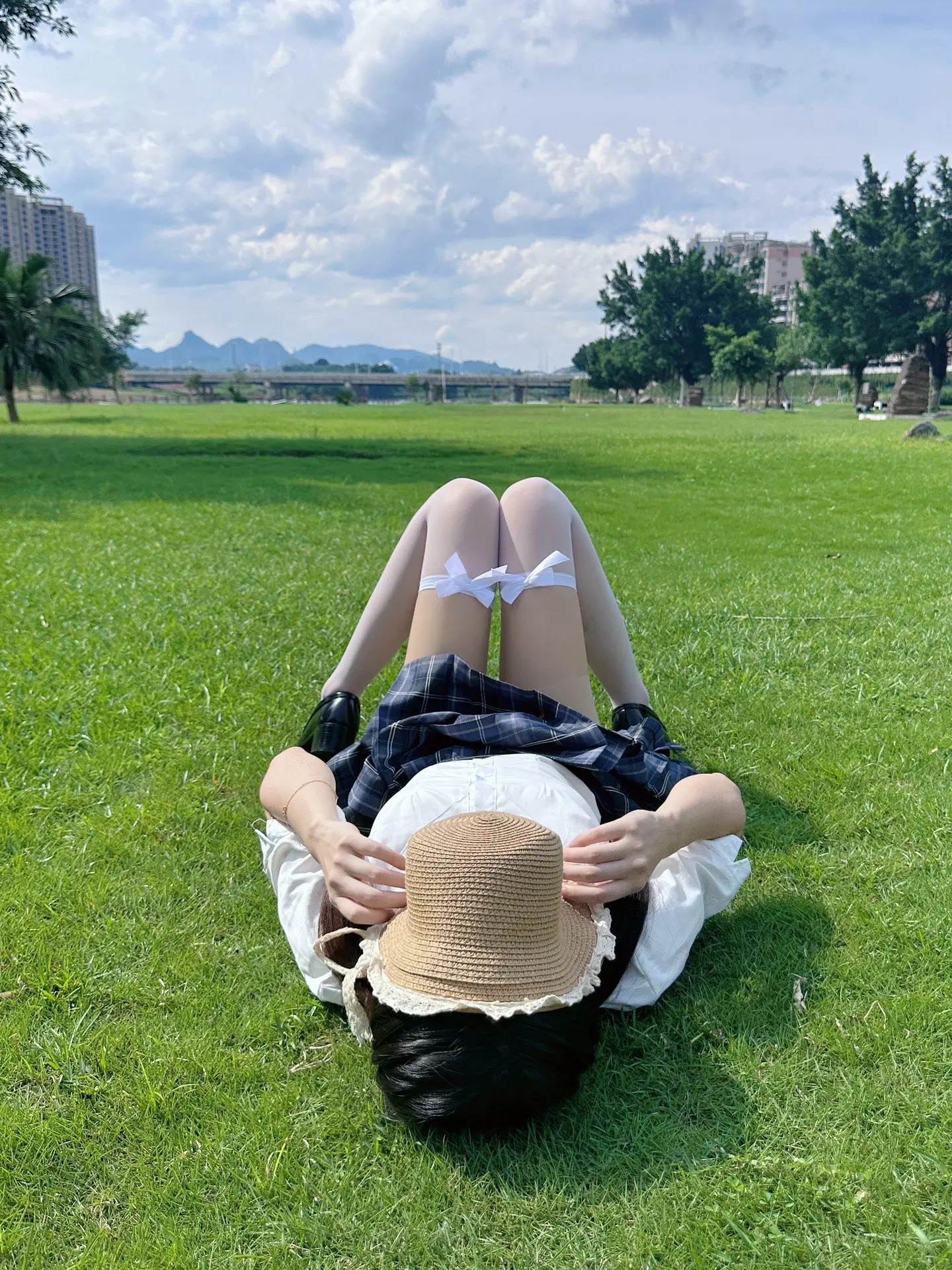 世界这么大 而我真正想落脚的地方。是你的身边