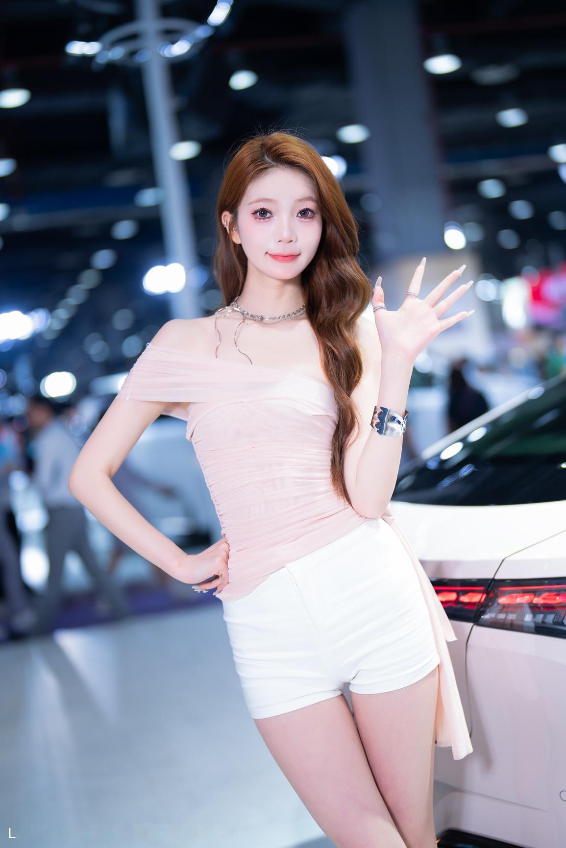 2025 五一广州车展想把图片带回家？请看置顶！出镜：杨蓝摄影后期:聆听猎人抄送