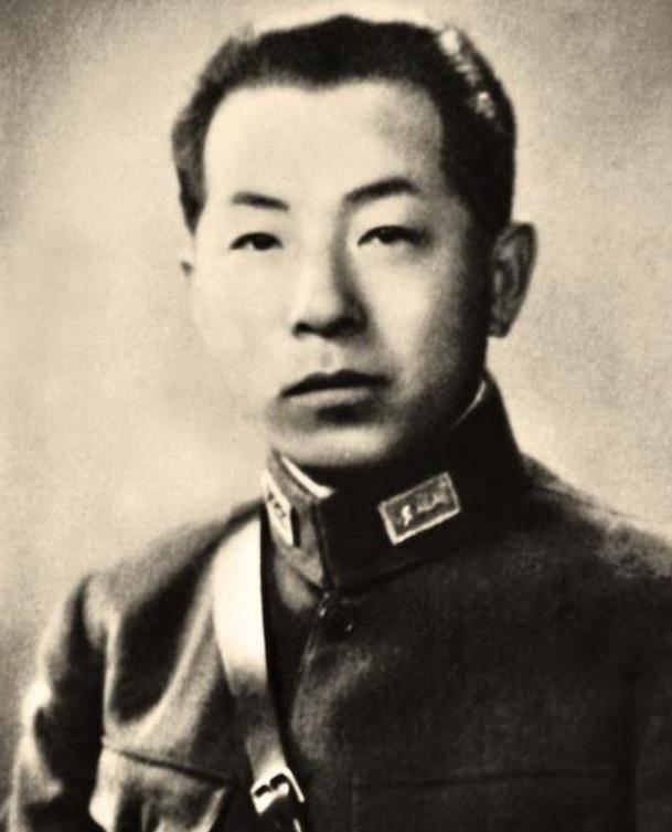 91年张学良谈长征：除了毛泽东，换谁指挥，这支队伍都会全军覆没
 
不少读者看到