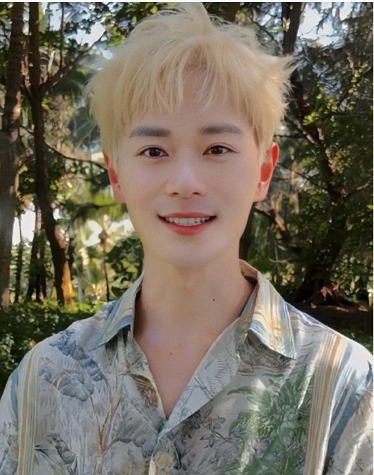 这可是正儿八经的 “黄毛”（正经人版），和其他人不一样！
37岁这个状态，真的太