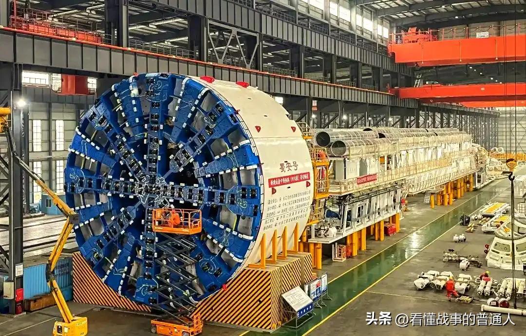 印度工程师拆开中国盾构机偷学技术，几千个精密零件三个月装不回去，整个工程停摆，最