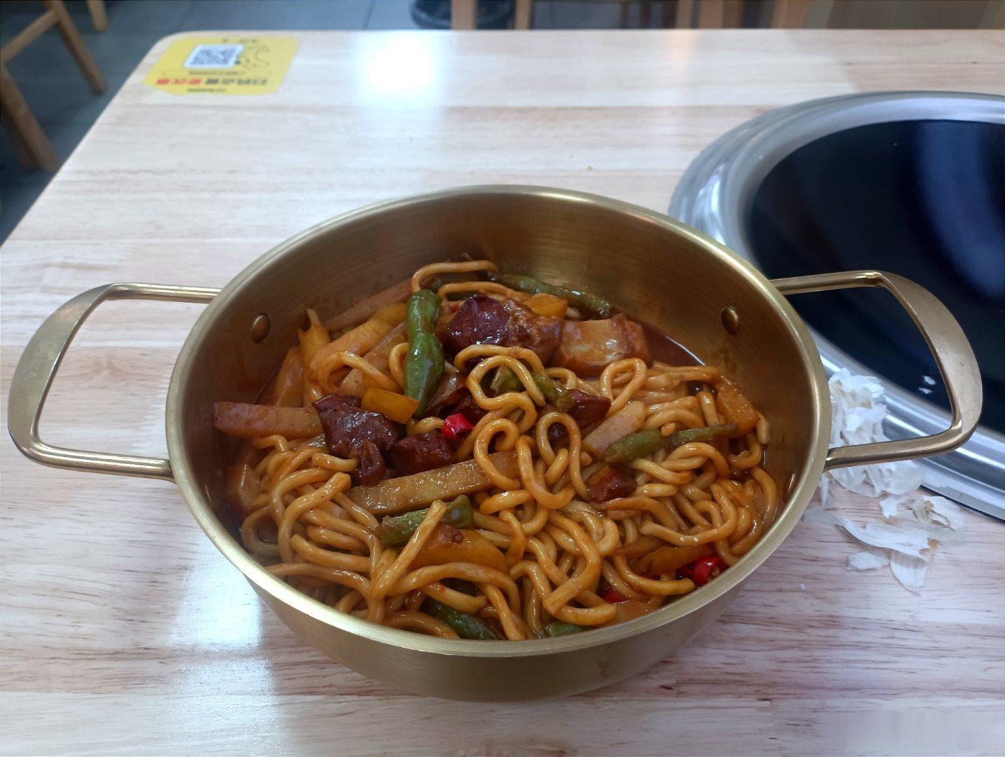 本来想减肥的，最后还是吃了晚饭 