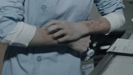 #这段看得人浑身都痒起来了# 《法证先锋 6》这剧情简直了！湿疹患者的疯狂，是对