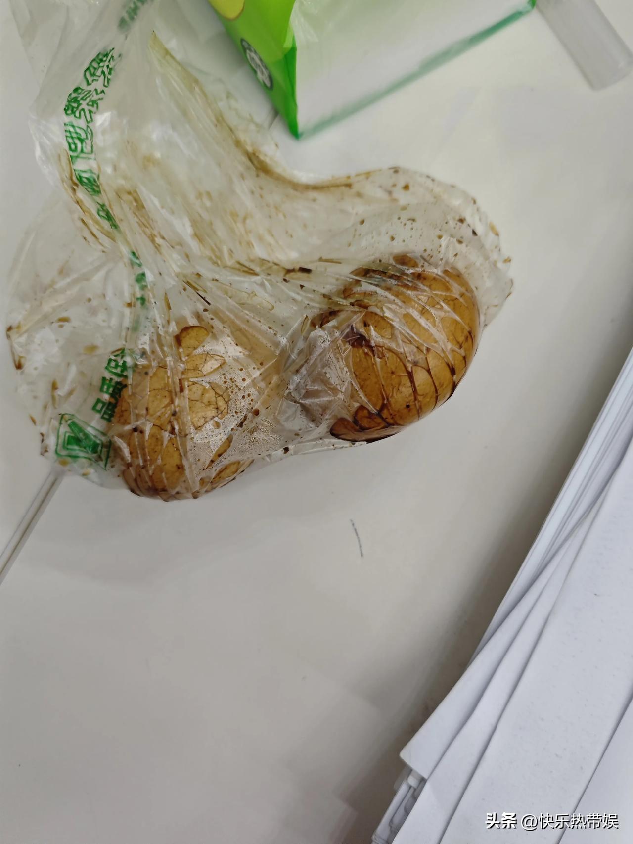 准备开始减肥了
四月瘦五斤
五月瘦五斤，完美
不过年龄到了，还是挺困难的