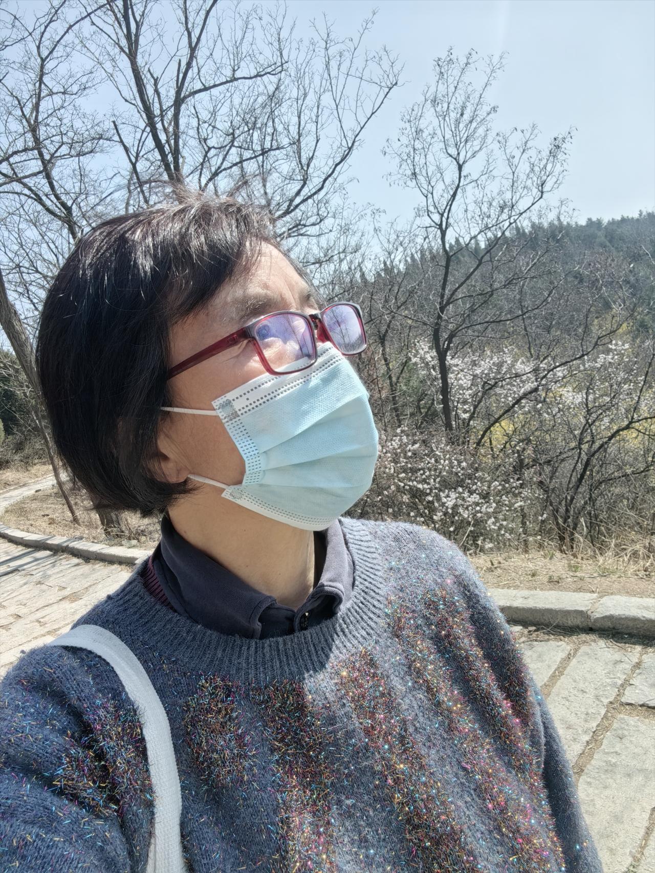 近半年，走路腿就疼。真是人老腿先老。