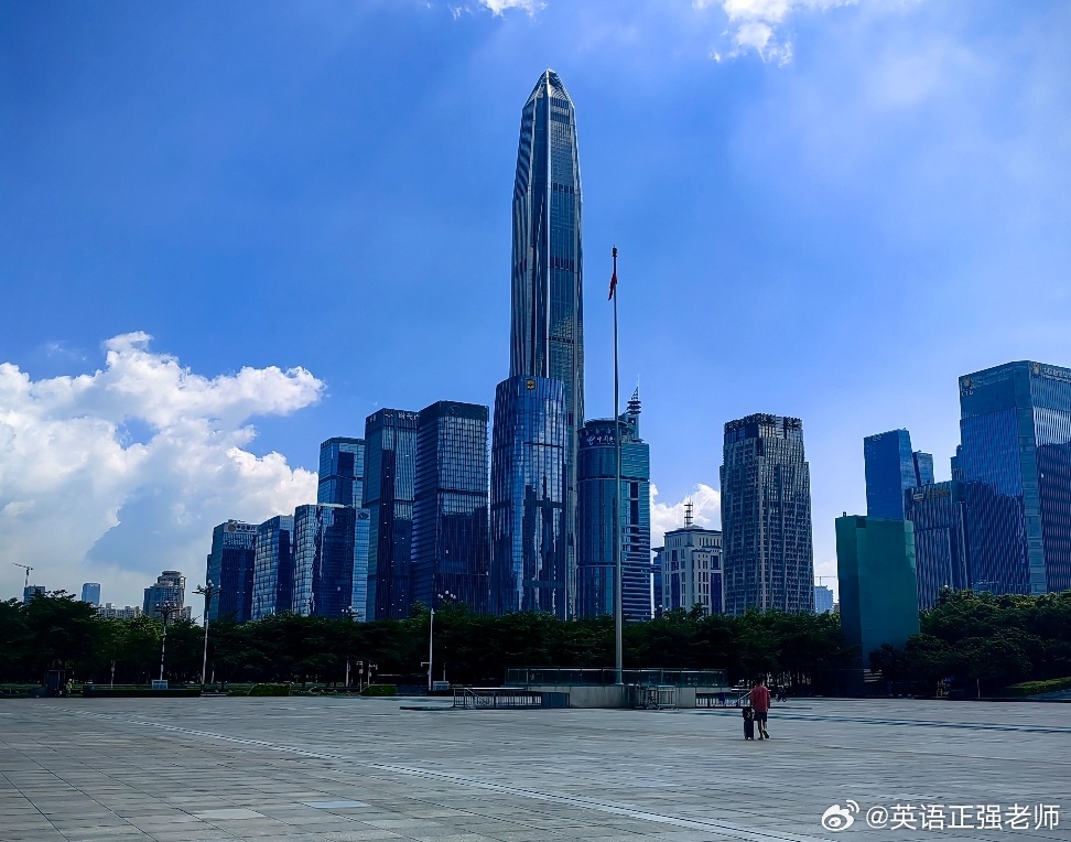 爸爸带儿子打卡清华神对话 有希望有梦想，是好事。但最重要的是每日的行动落实。做到