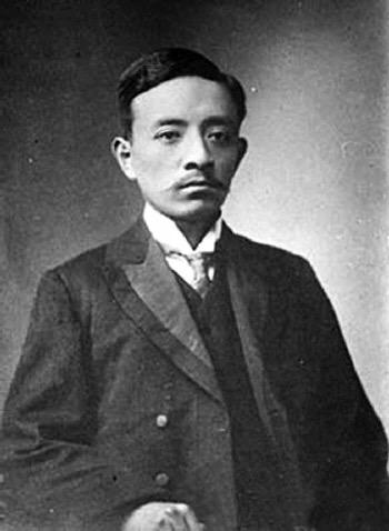 1913年，宋教仁在上海火车站被刺杀，生命垂危，在医院他对于右任说：我很痛，估计
