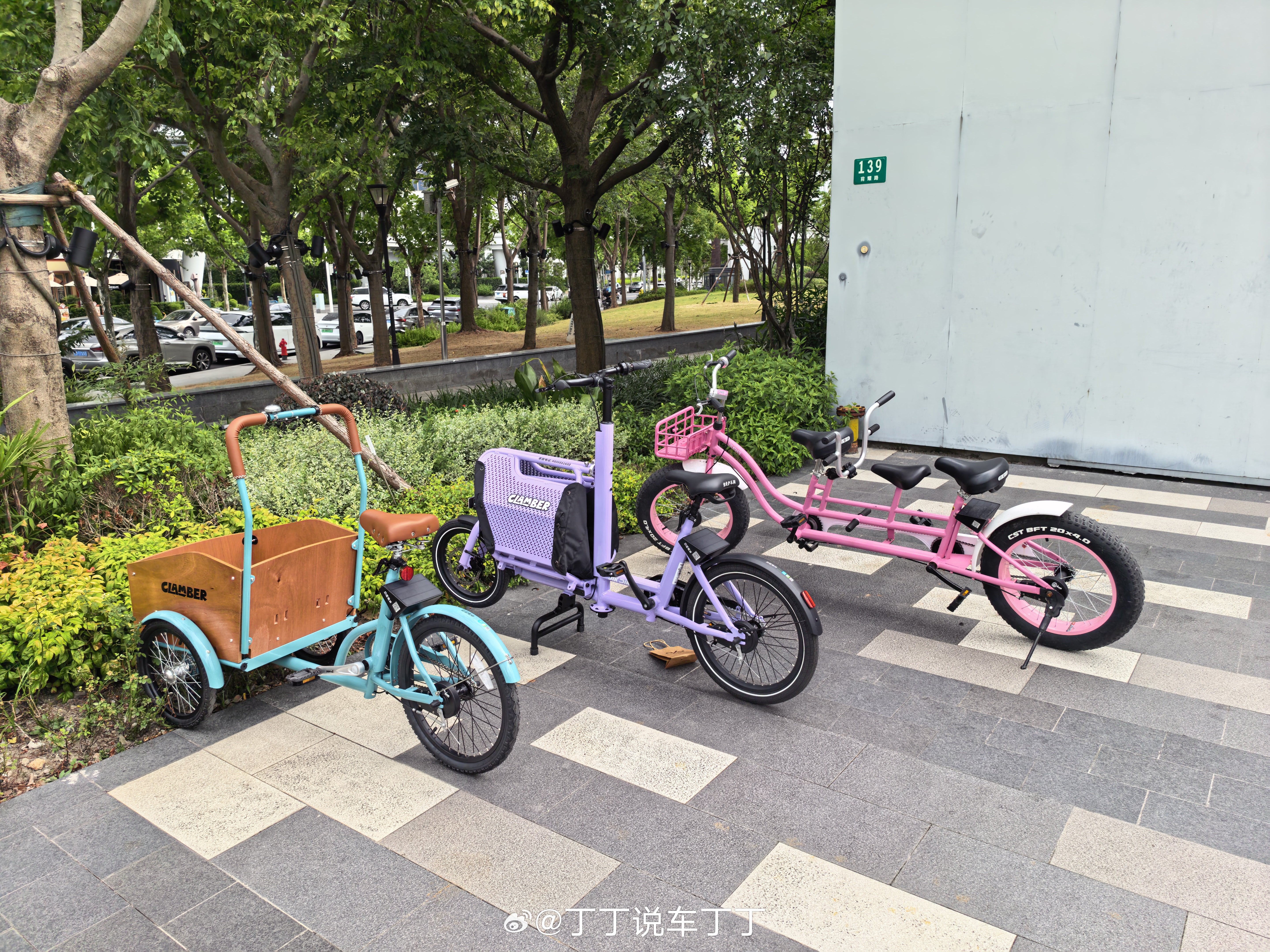 共享单车市场已经个性化到如此地步了吗？遛狗单车一家三口单车应有尽有！ 