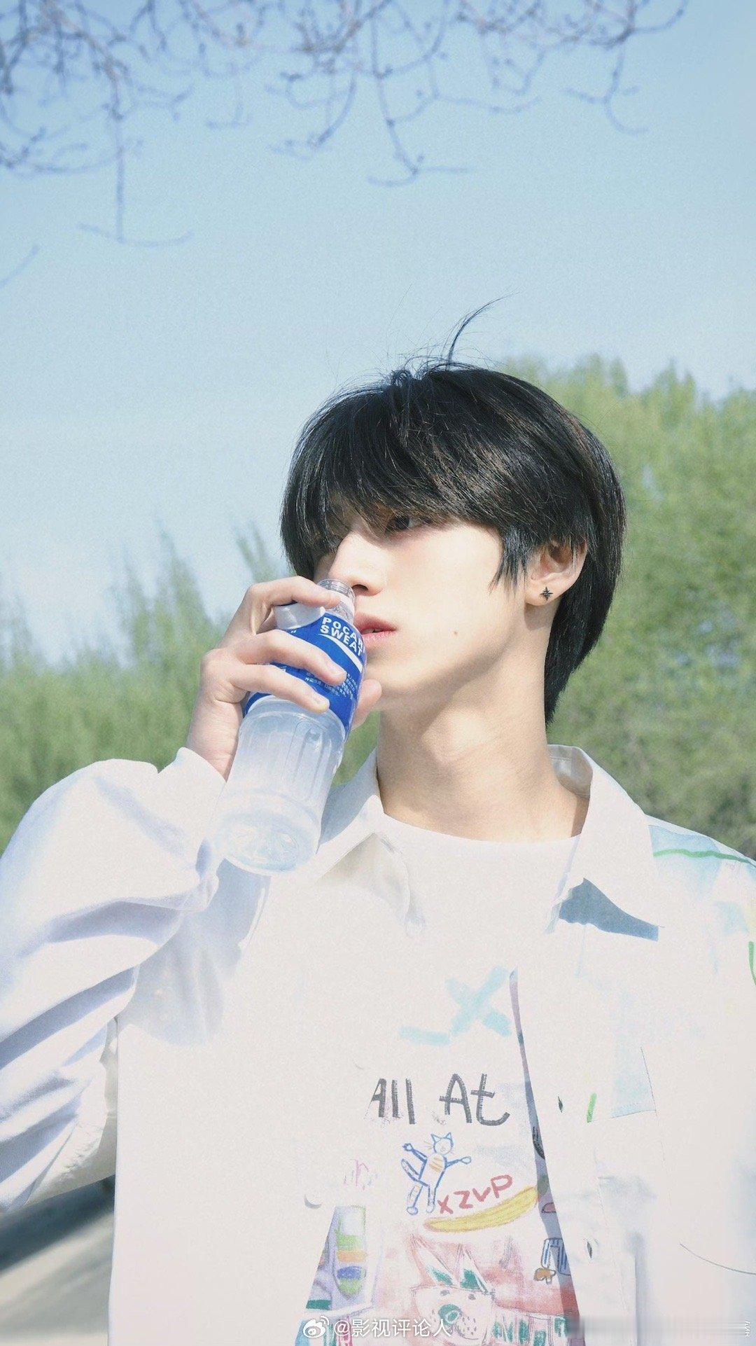 #李飞你知道吗# 李飞你知道我们三代都营业了吗[我想开了]朱志鑫 张泽禹 张极 