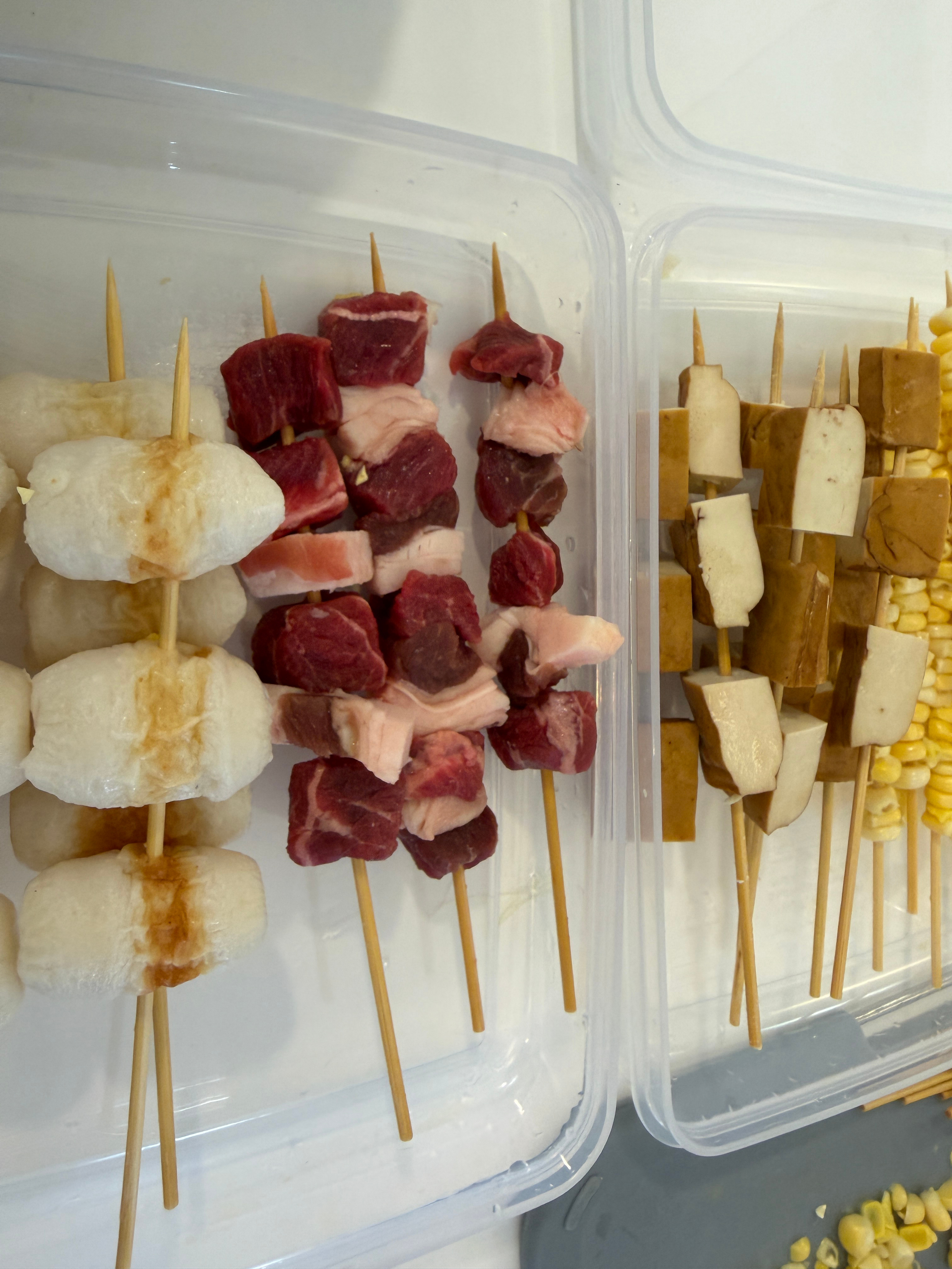 突然想聊聊蔚来。蔚来这么多年坚持风度翩翩的公众沟通风格，在高端品牌这件事上，在树