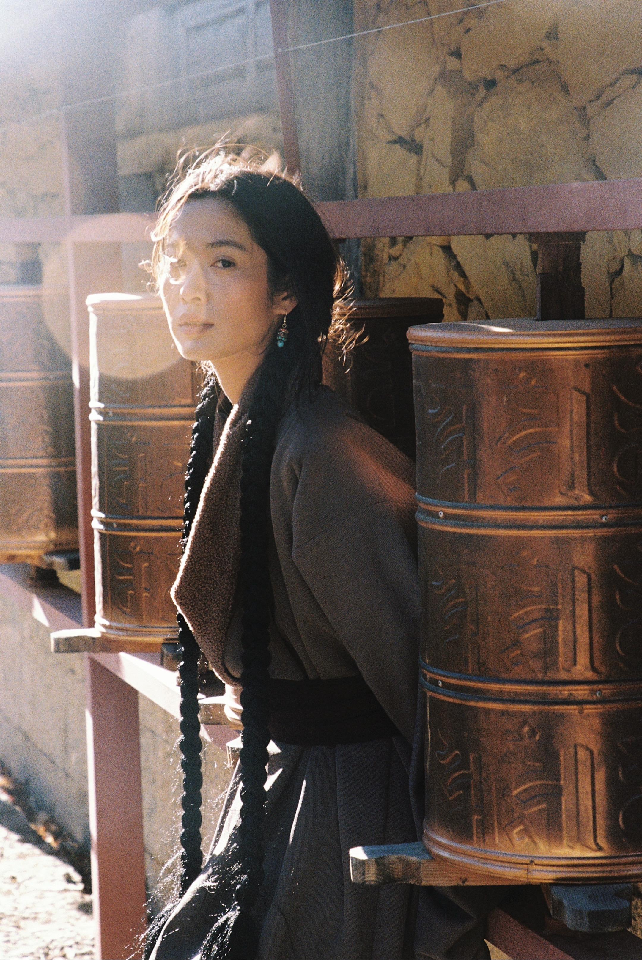 “我被一阵风困在这里”