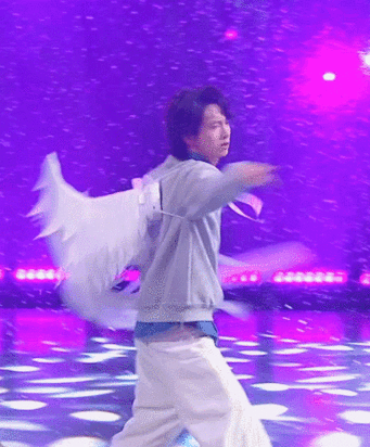 谢娜说贾冰看陈宥维表演有破碎感 谁能想到帅哥演喜剧是这种画风啊，陈宥维直接把贾冰