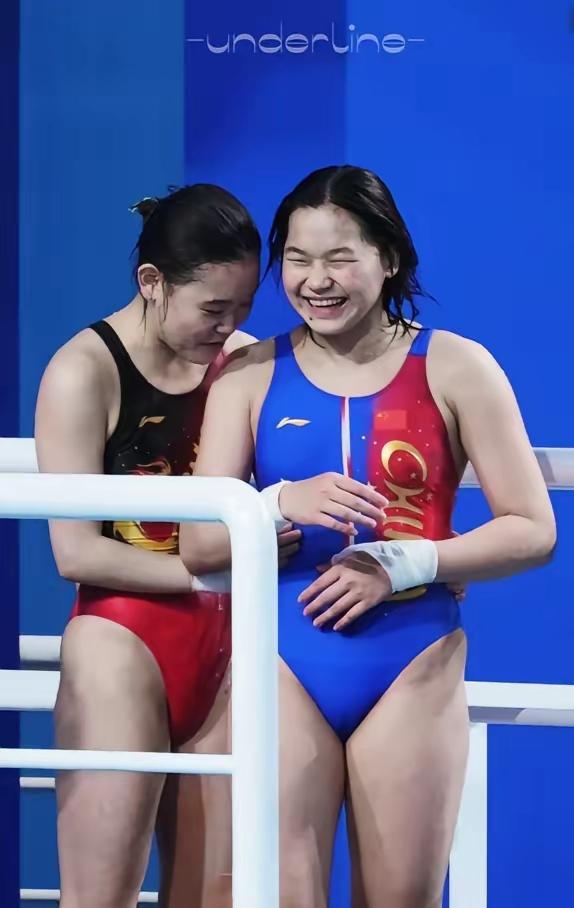 之前还以为全红婵退役了呢，看到她复出，而且状态那么好，悬着的心终于放下了！
虽然