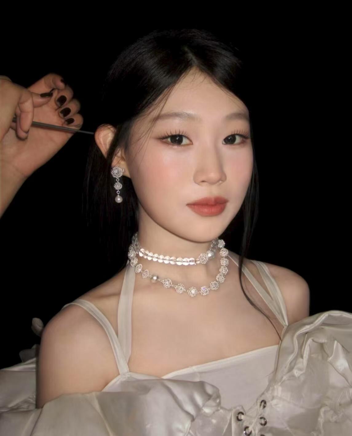沈佳润 原来内娱给我是这个定位日常的营业也能看得出来佳润是个很开朗的女孩子，为啥