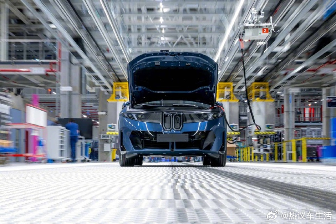 3 月 12 日消息，就在今年 1 月，宝马才宣布将在匈牙利德布勒森工厂增设第二