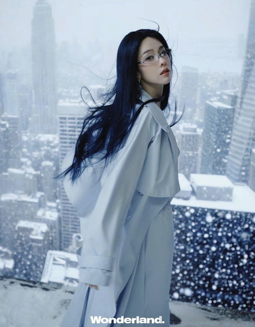 陈都灵行走的绿荷花 请把绿荷美学半永久！陈都灵在非遗晚会的造型，完美融合江南水韵