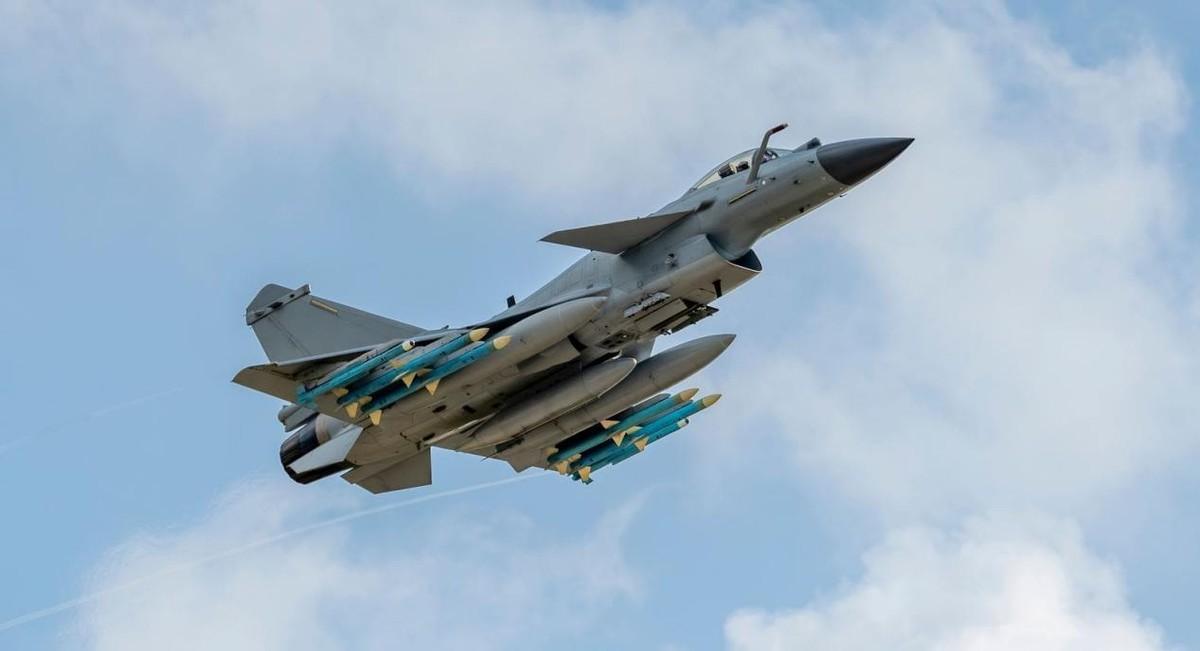 中方承认了巴基斯坦空军的歼-10CE战斗机，也不容易，主要是实际战果比6比0还要