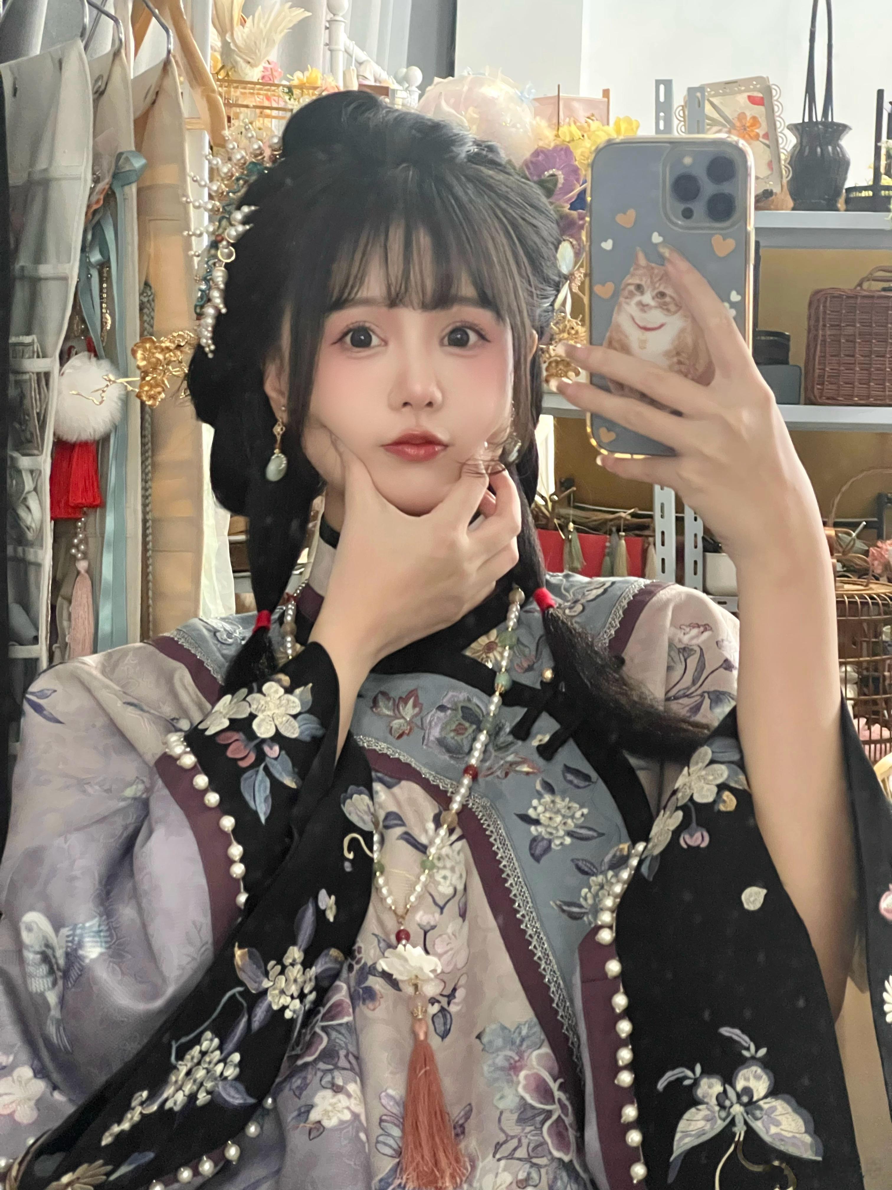 好久不见！来直播新品咯[送花花]#川黛十周年# ​​​