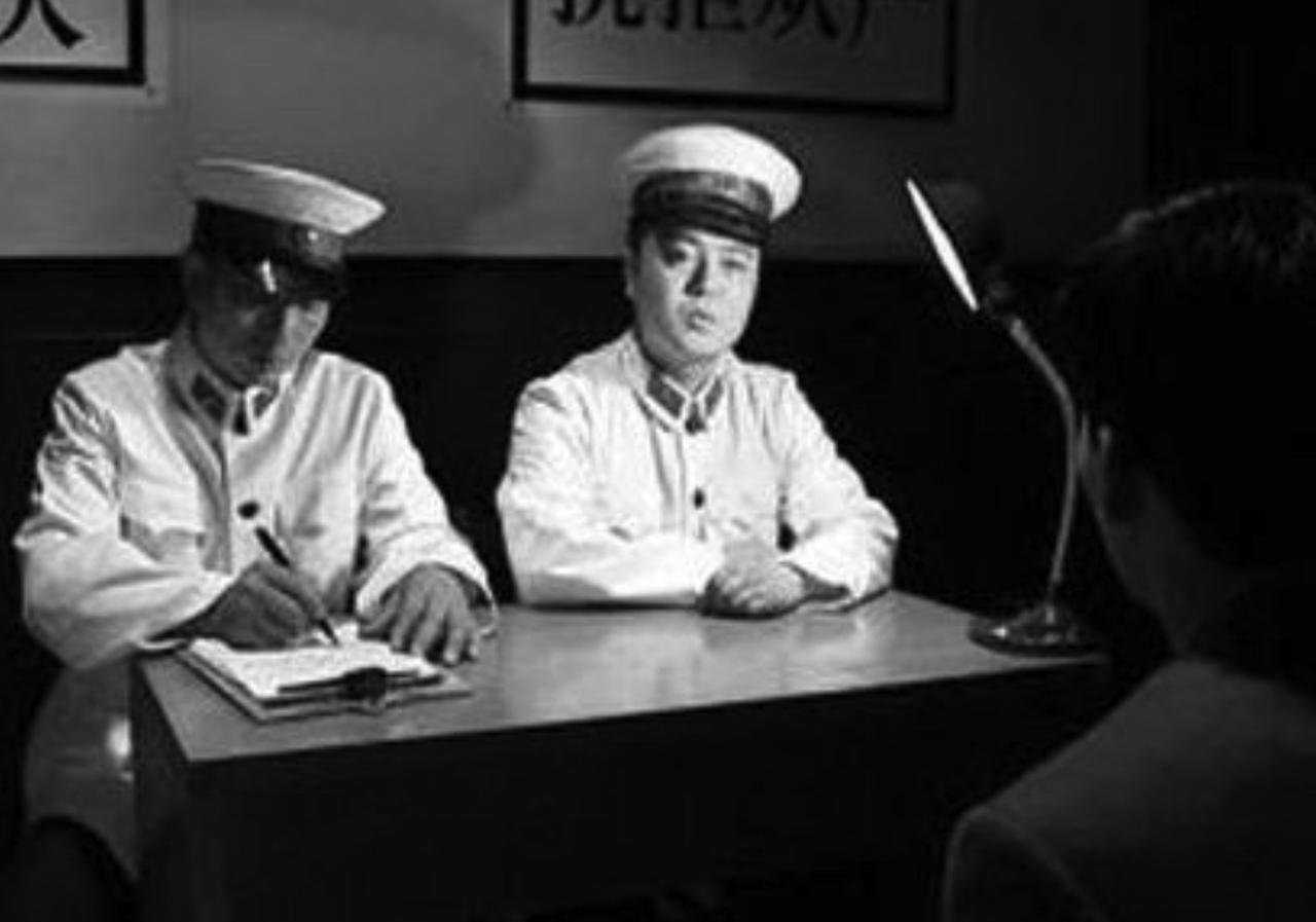 1951年，上海抓了个怕死的特务，审讯时他突然冒出一句：“南京雨花台乱坟岗里，埋