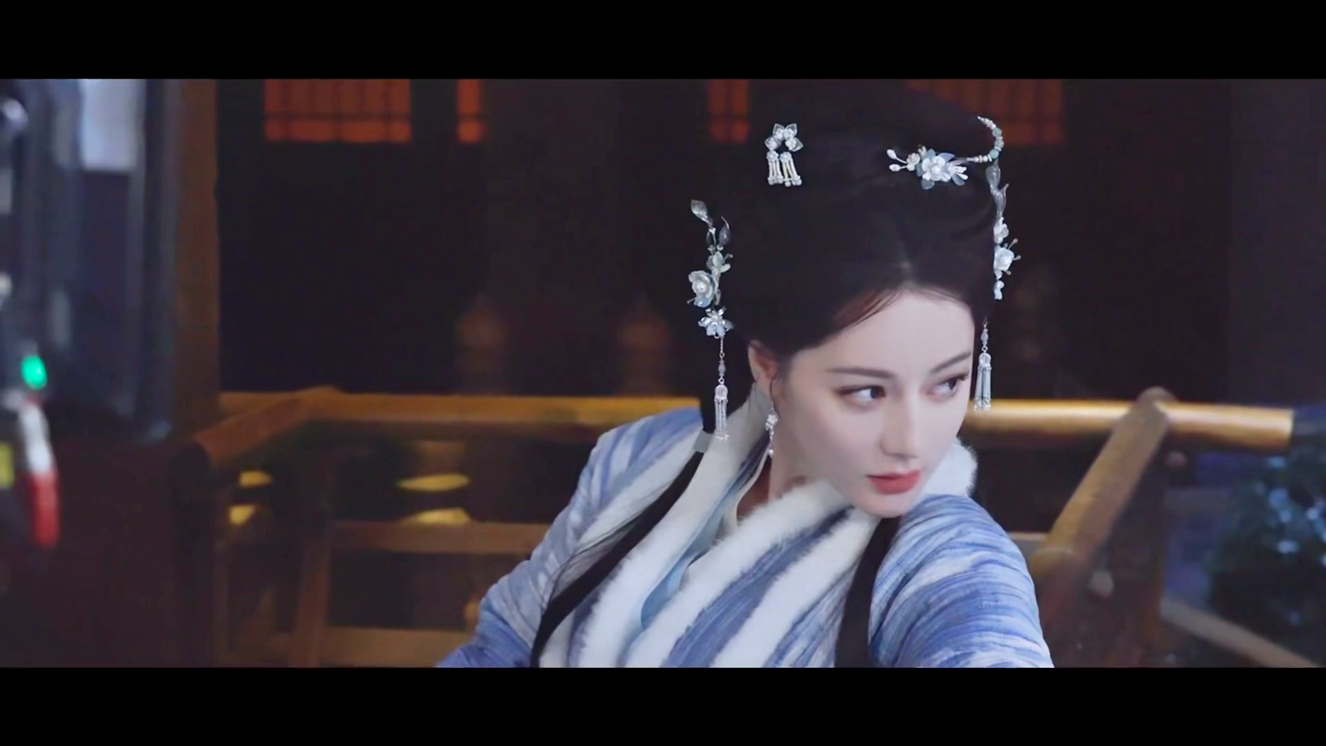 “我是靠讲道理，才当上灵主的吗”“只有我坐着，它才叫王座”迪丽热巴好会演，好爽的