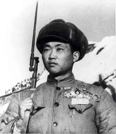 7000志愿军硬扛2.8万美军 这场“违令”阻击战藏着多少硬核细节
 
1951