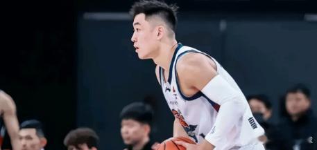 鹿晗 红包高诗岩缺席，山东男篮终结深圳15连胜锁定常规赛前八。CBA常规赛，5连