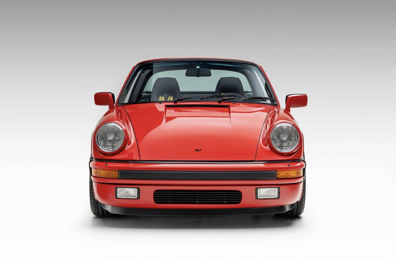 如果你是经典保时捷的拥趸，这台由著名改装厂Ruf打造的独一无二的BTR III 