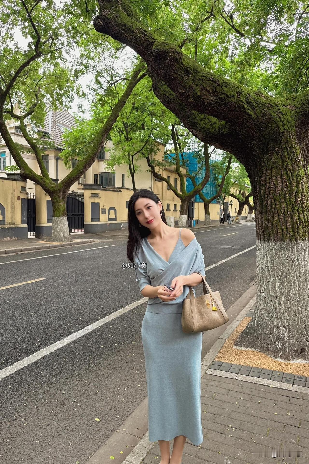 南京颐和路，原来这么美~
每次来南京都是匆匆工作
第一次好好感受下大南京的美
颐