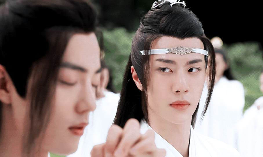 陈情令，蓝忘机的三次眼神变化，含金量也太高了。 ​​​