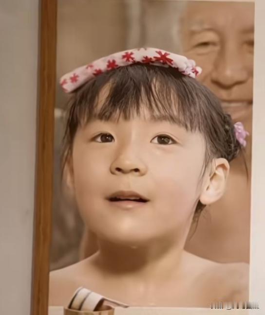 洛阳的这家浴室，被要求扯下令人不适的海报后，自豪回应称：“这是参照日式的，不会因