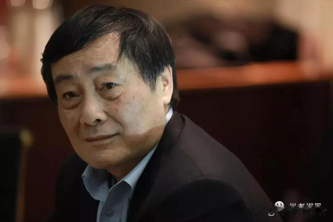 国内经济想要稳步上行，扩大内需永远是绕不开的关键命题。普通人消费意愿低迷，市场活