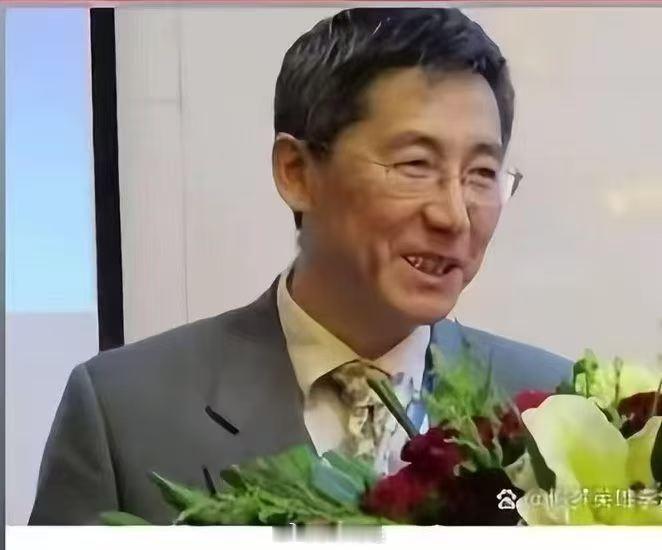 国务院特殊津贴者税务资深学术专家经济学家靳东升：建议征收失业税，没工作就交钱。这