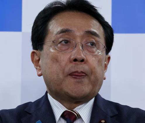 不搭理，日本连续抗议。6月30日，日本彻底坐不住了，包括日本经济产业部长赤泽亮正