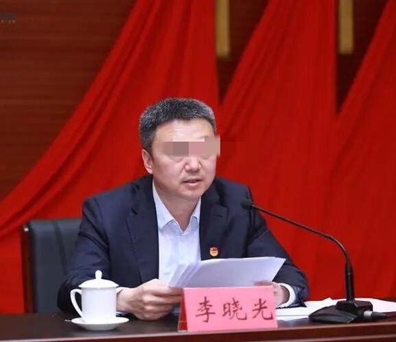 根据清廉之岛消息，青岛胶州市人大常委会一级调研员李晓光涉嫌严重违纪违法，目前正接