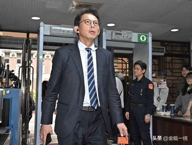 柯文哲重判17年“无法理解” 黄国昌：阿北不放弃我们就不放弃

针对柯文哲被判处