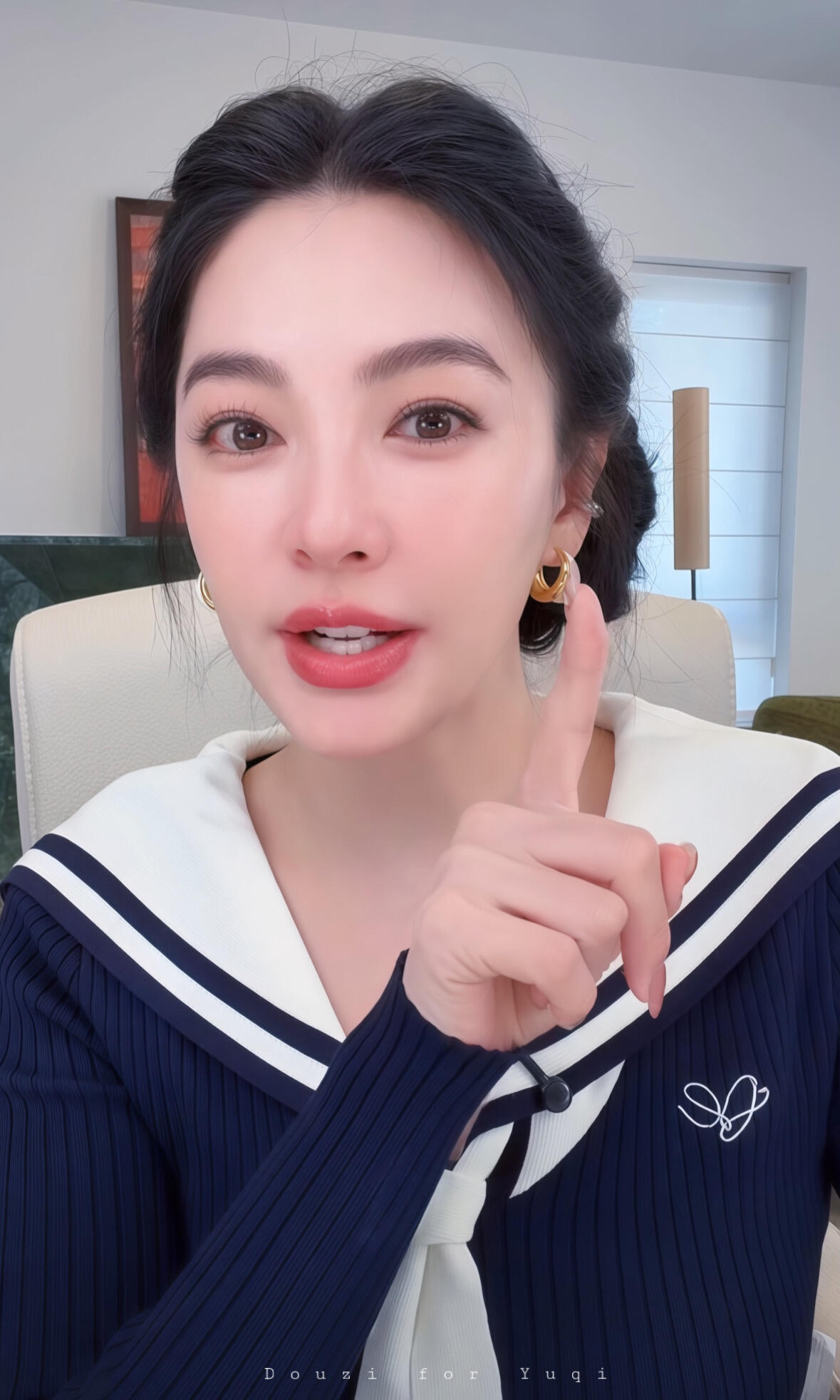 张雨绮脸盘子好大啊 