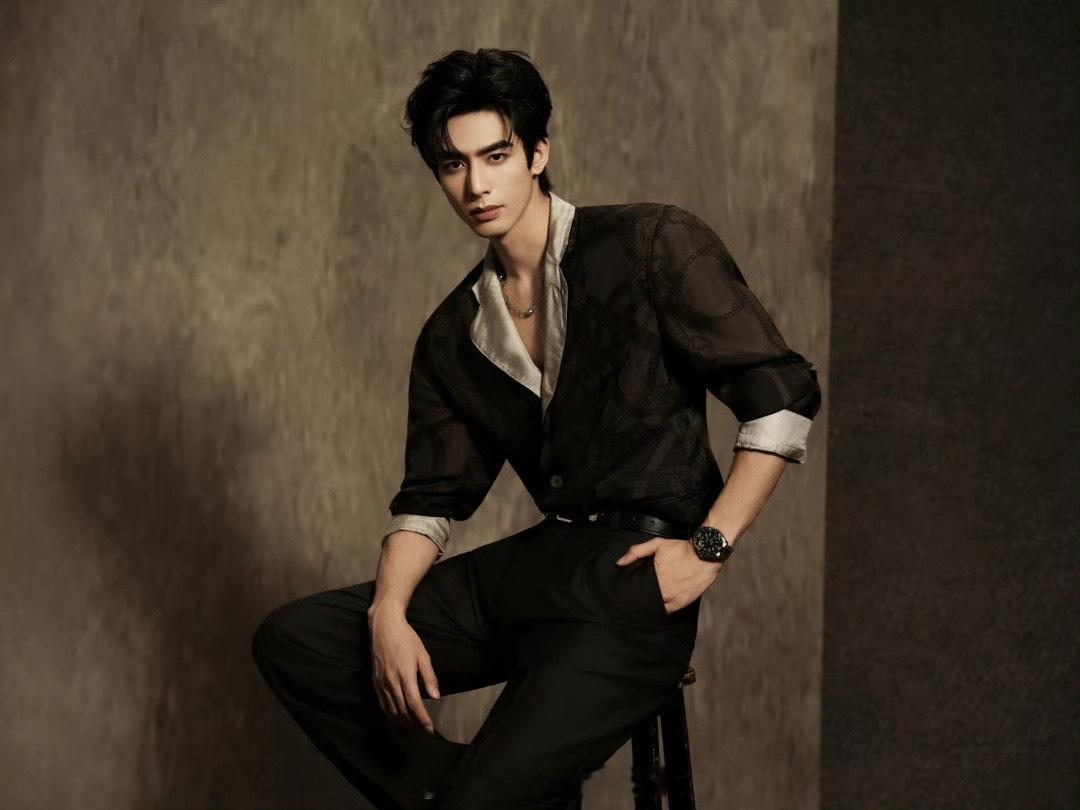 宋威龙 国内喜剧sketch都把宋威龙当颜值标杆写作品里，果然大家都爱看大帅哥！