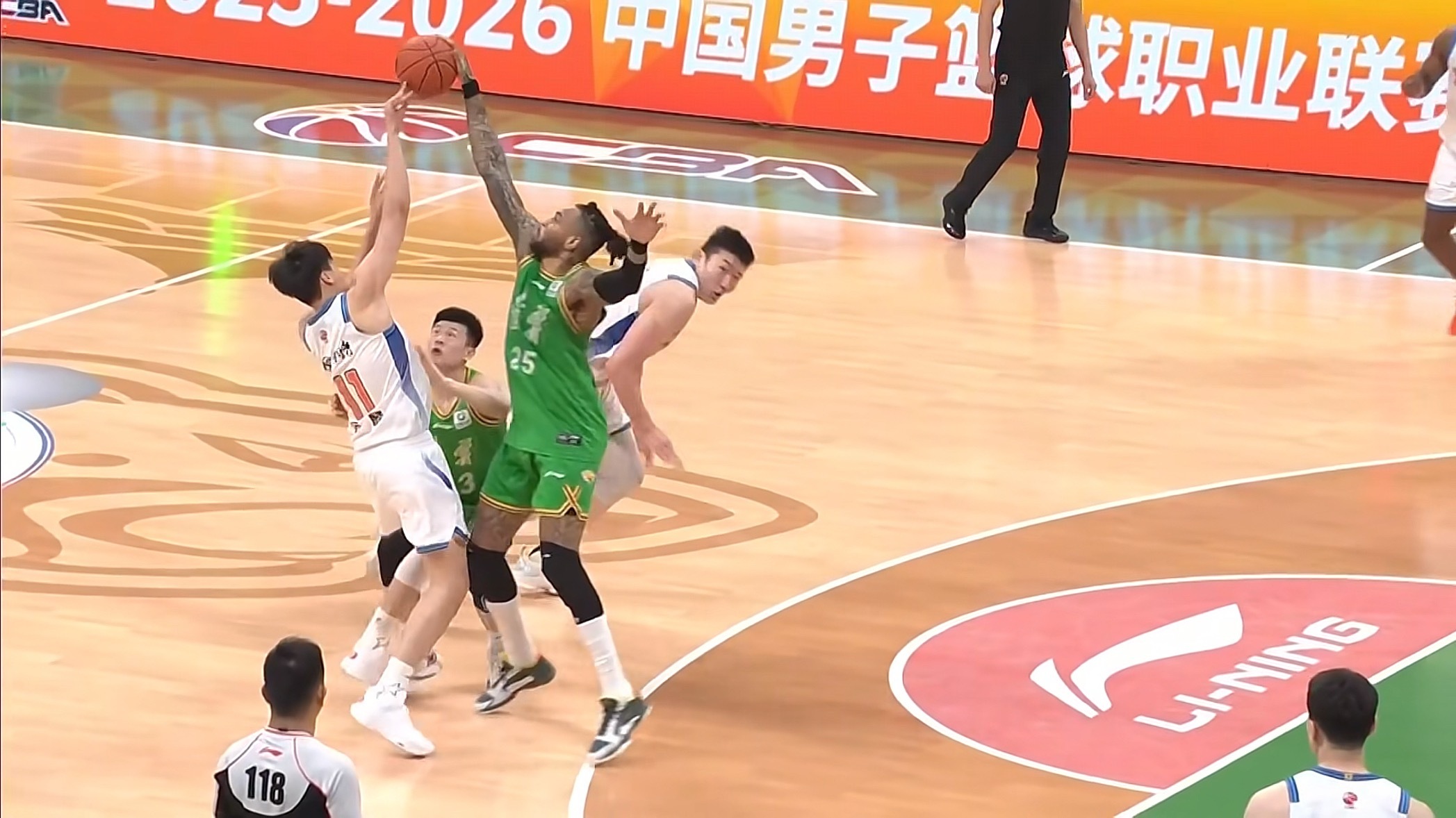 提问这算抢断还是盖帽辽宁男篮vs新疆男篮辽宁男篮