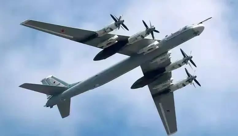 14日黑海舰队大型登录舰刚被击沉，2月15日俄罗斯的报复就启动了，乌克兰首都基辅