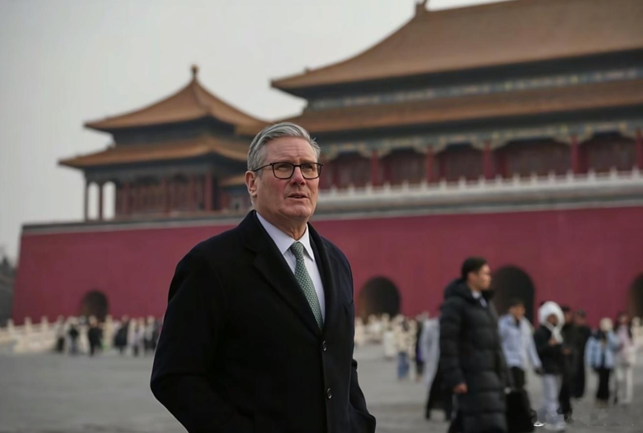 斯塔默游览故宫，此情此景应当吟诗一首。 